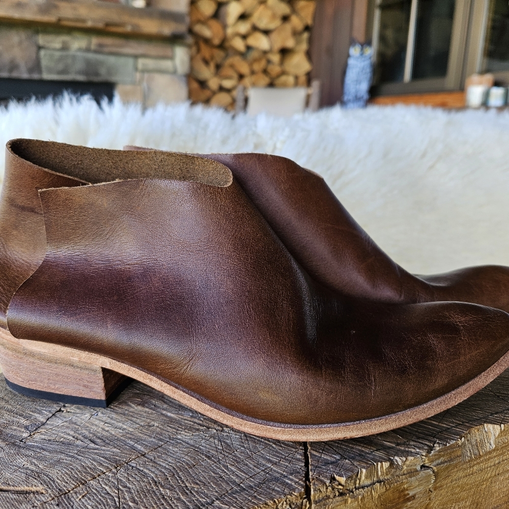 SEVILLA SMITH Terilyn booties size 38 EUC
